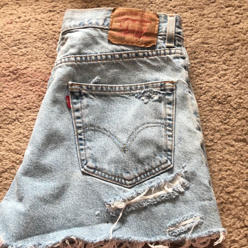 Hand distressed & cut Levi shorts